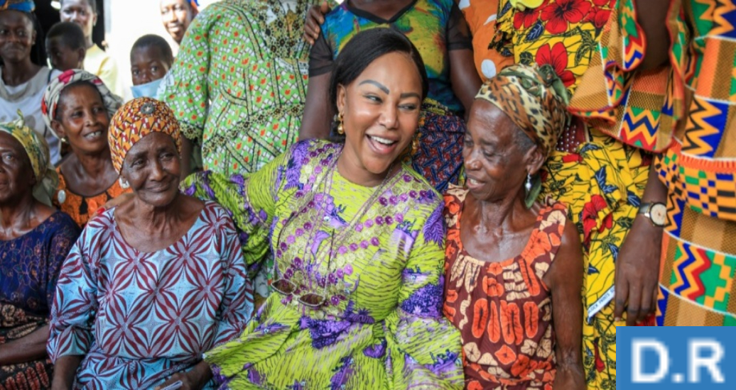 Côte d’Ivoire : Nasséneba Touré rencontre des femmes du grand marché d’Agboville
