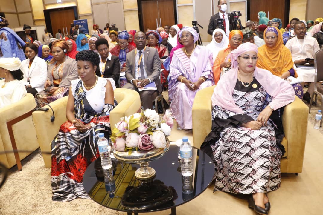 Sommet UA : La Première Dame du Niger préside un Panel de Haut Niveau des Premières Dames sur l’utilisation des TIC