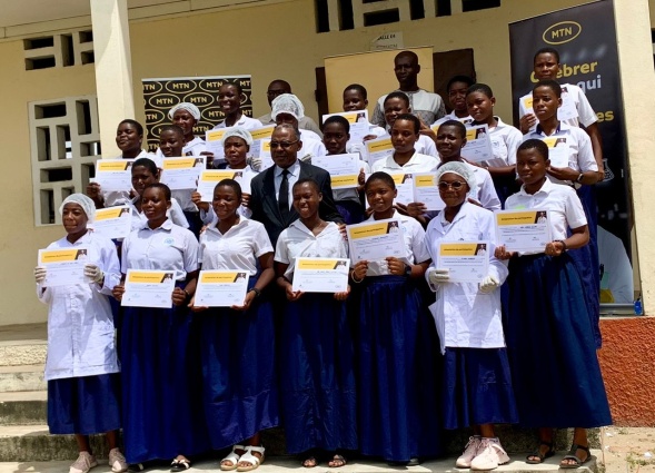Des jeunes filles de Koumassi renforcent leurs capacités dans les domaines du TIC