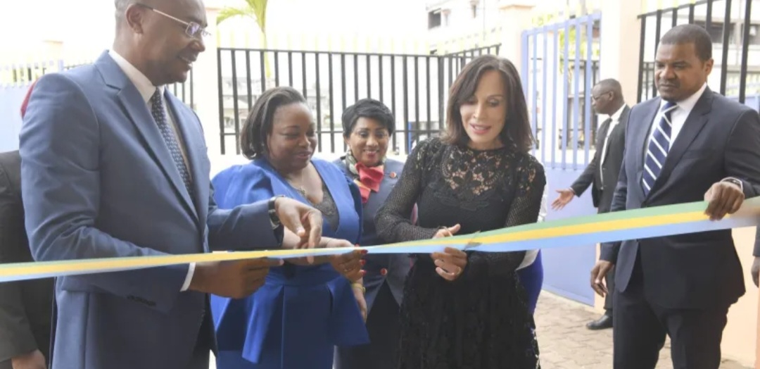 Santé : la Première dame, Sylvia Bongo Ondimba inaugure le centre pour enfants autistes et trisomiques de la commune d’Akanda