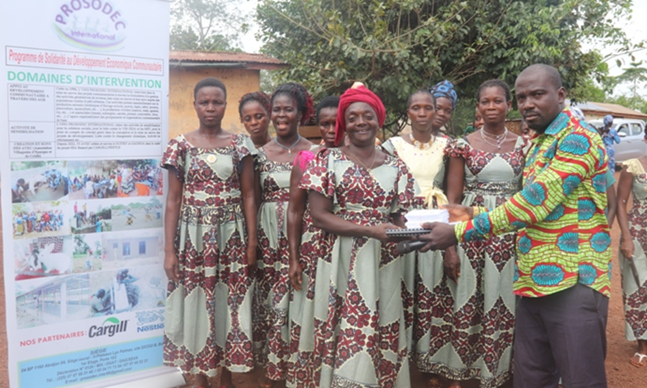 Côte d’Ivoire-AIP/ Une vingtaine d’AVEC de Téhiri optent pour l’installation de fermes avicoles dans le projet ‘Accélérateur des revenus des ménages’